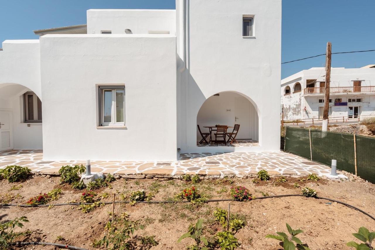 Celestial Seaview Apartments- Apollon Naxos City エクステリア 写真