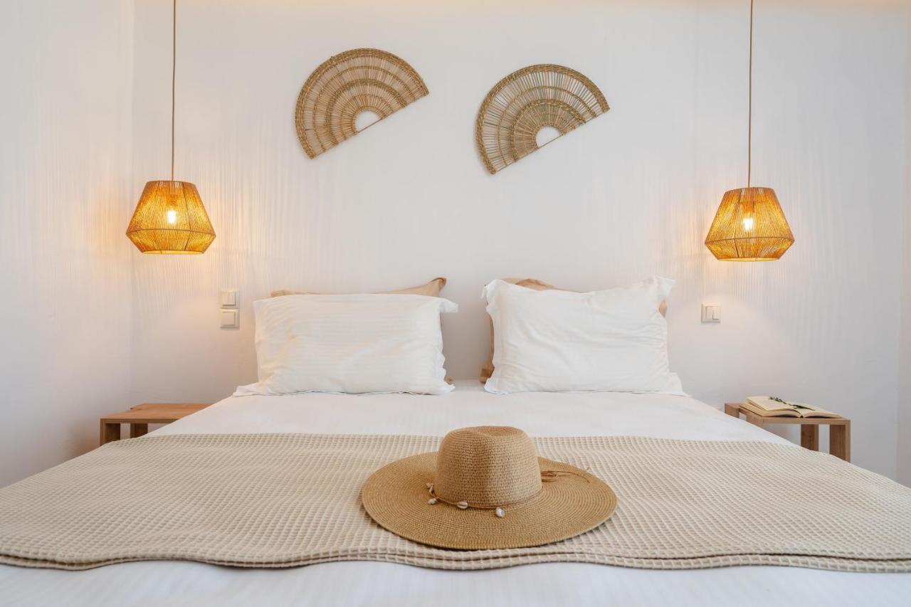 Celestial Seaview Apartments- Apollon Naxos City エクステリア 写真