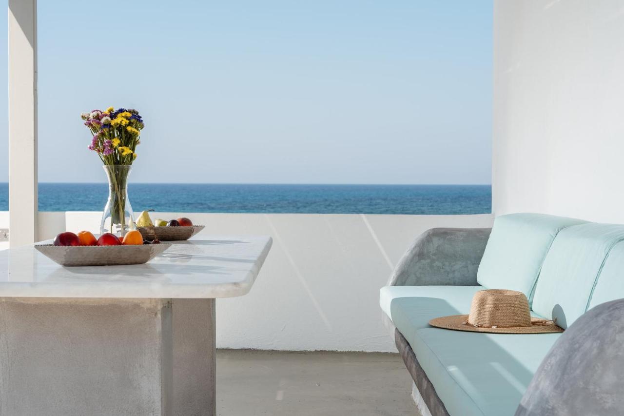 Celestial Seaview Apartments- Apollon Naxos City エクステリア 写真