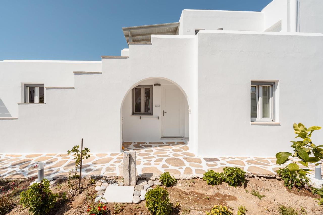 Celestial Seaview Apartments- Apollon Naxos City エクステリア 写真